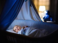 Неспокоен сън през нощта при бебета и деца – защо и какво да&nbsp;правим